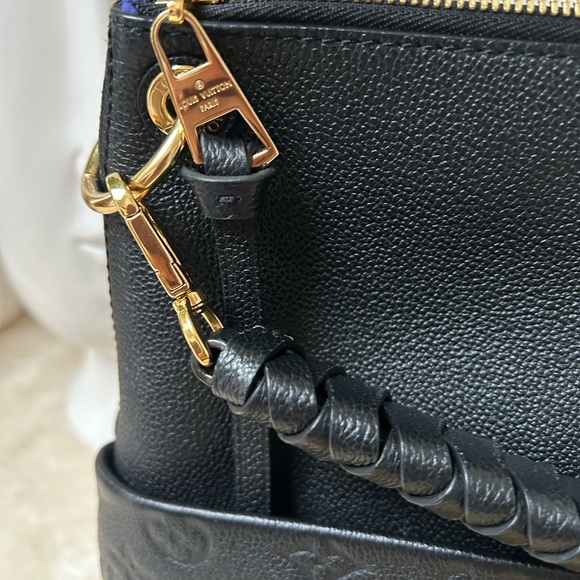 SOLD! 🎉Authentic Louis Vuitton Maida Hobo black leather monogram empriente EUC! - Picture 10 of 16